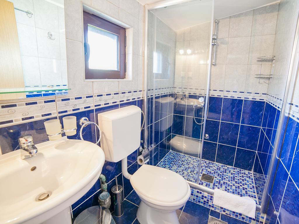Apartments Viktorija Petrovac Room photo