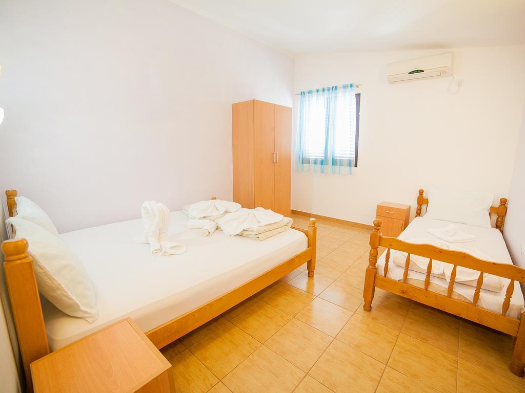 Apartments Viktorija Petrovac Room photo